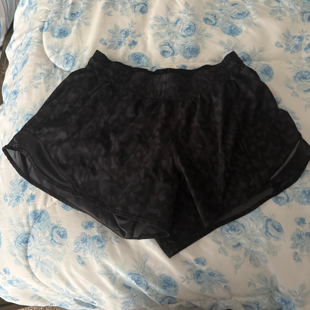 RARE Lululemon black camo hotty hot shorts